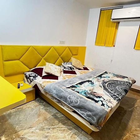 אורצ'ה Sunset Backpackers Hostel מראה חיצוני תמונה
